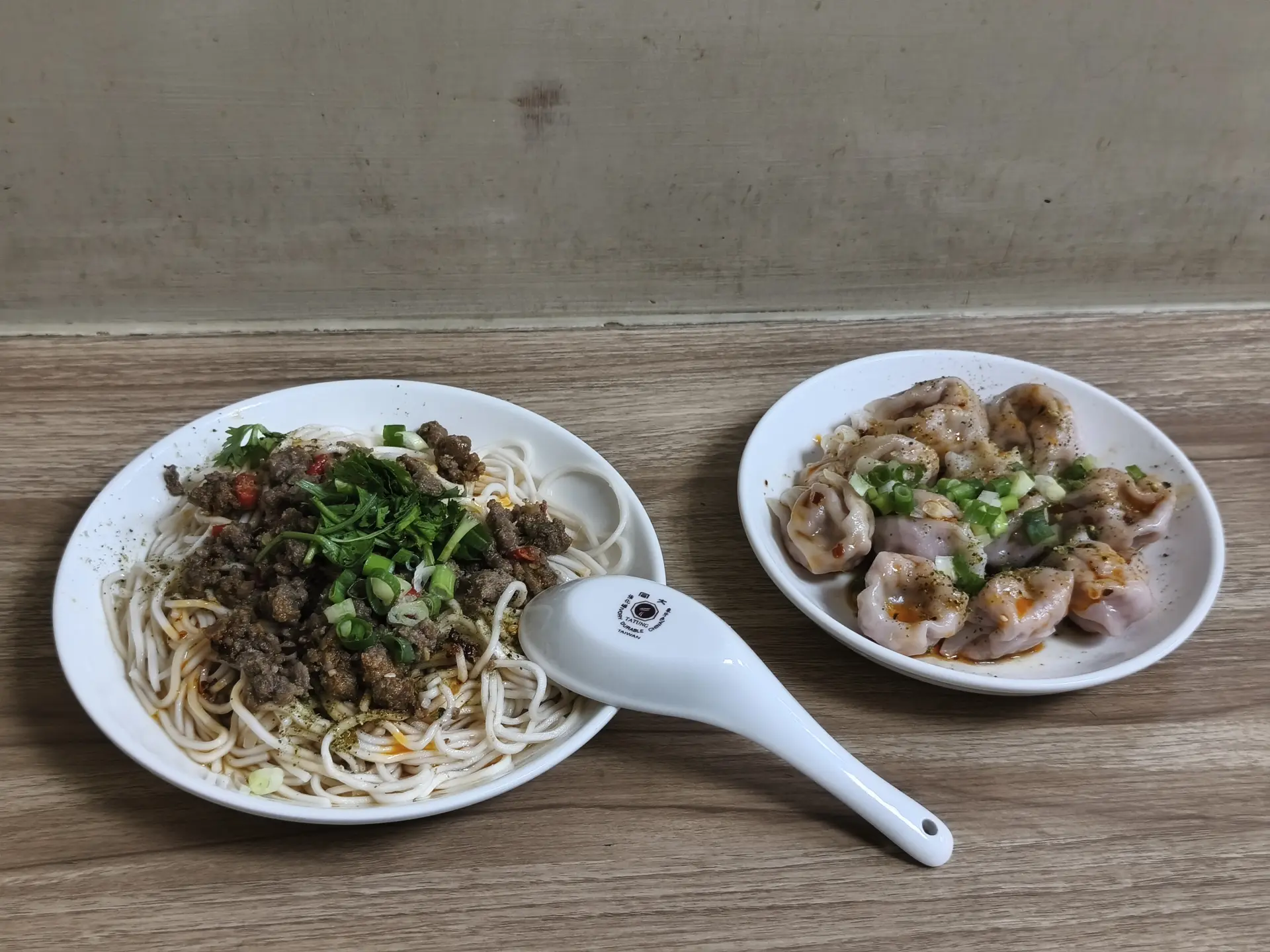 Chuanzhai Alley Canteen: Chongqing Noodles and Hot-and-Sour Soup