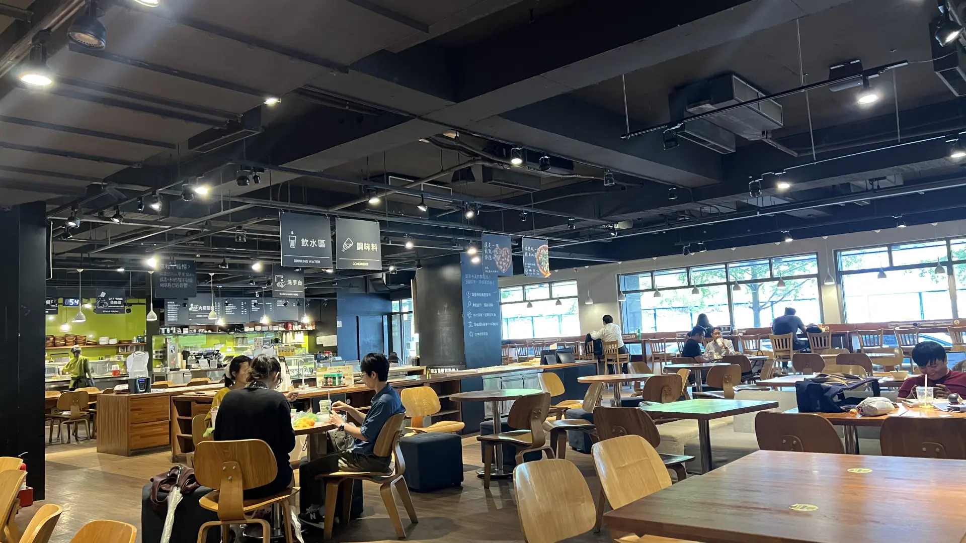 Journey Kaffe 覺旅咖啡 - Escaping the Humidity: Five Hours in a No-Time-Limit Cafe