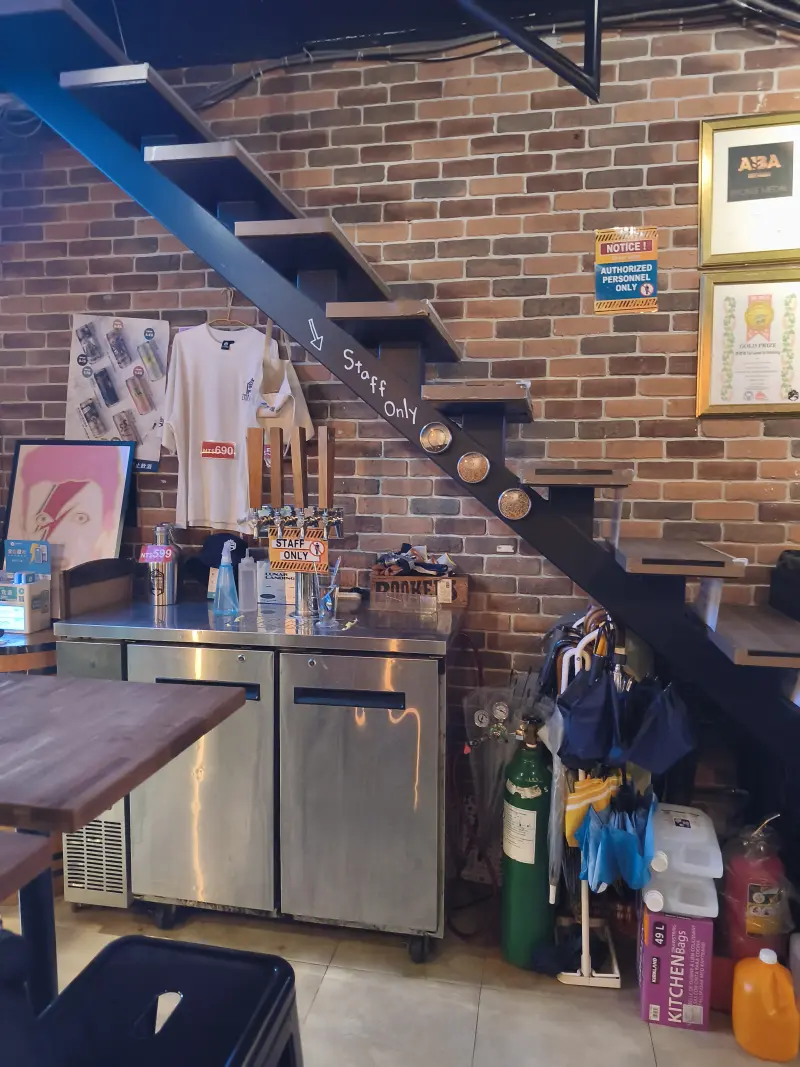 Taps at Zhangmen Brewing