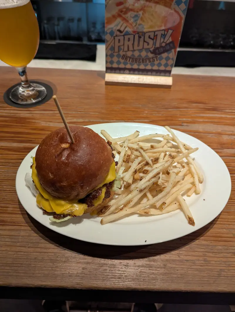 OG Burger at Taihu Da'an