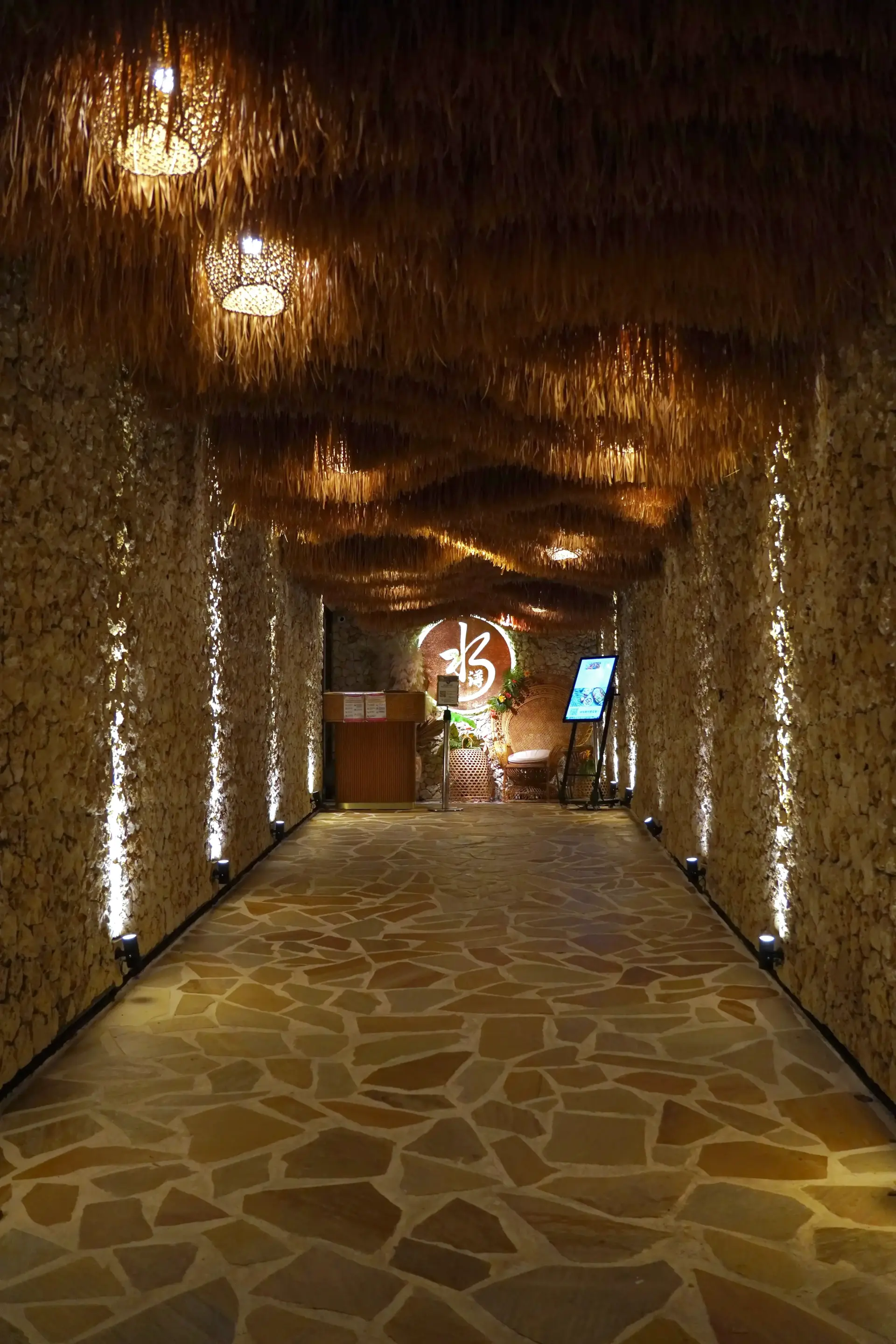 Waterfront, Tamsui: A Bali-Style Dinner and a Nightcap at Bar Salix