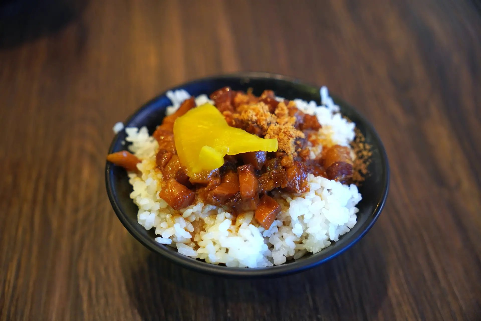 Jinxiang Taiwanese Snacks: Lu Rou Fan and Pork Rib Soup Near Guang Hua Digital Plaza