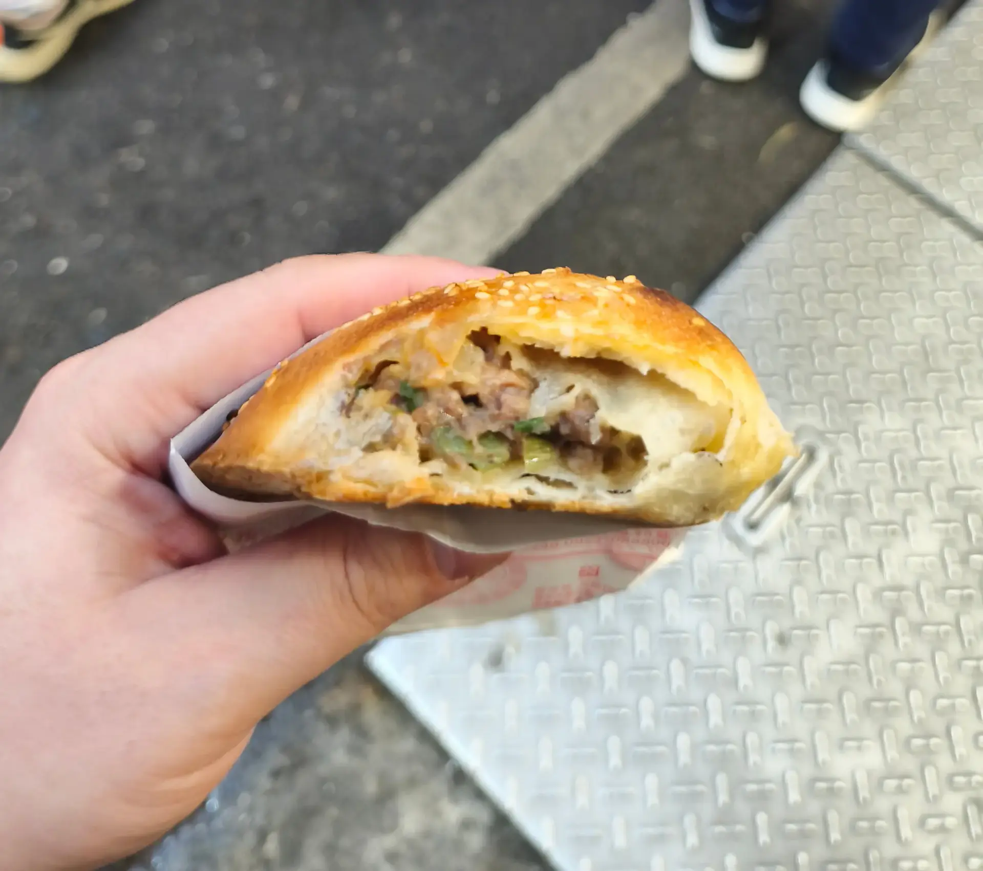 Raohe Night Market: Before and After Dark
